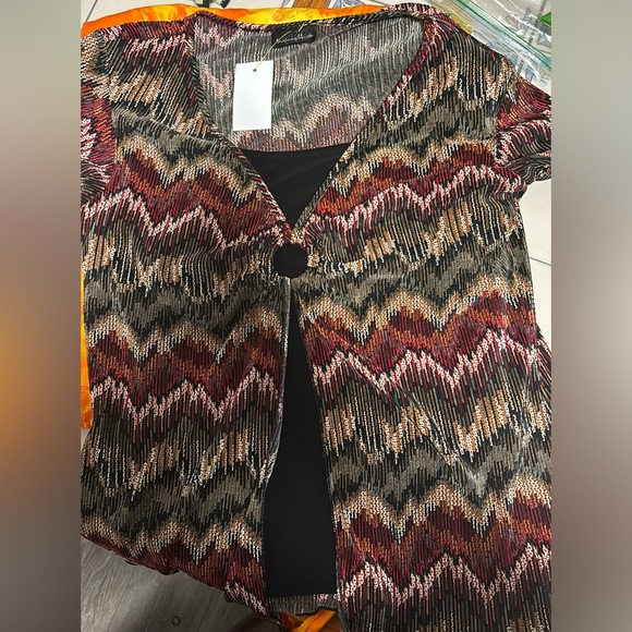 Blouse - Picture 2 of 2